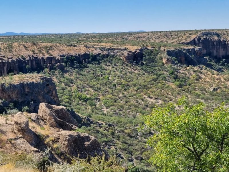 Mountain range farm with the Ugab river’a canyons covering half of the farm - Photo 10