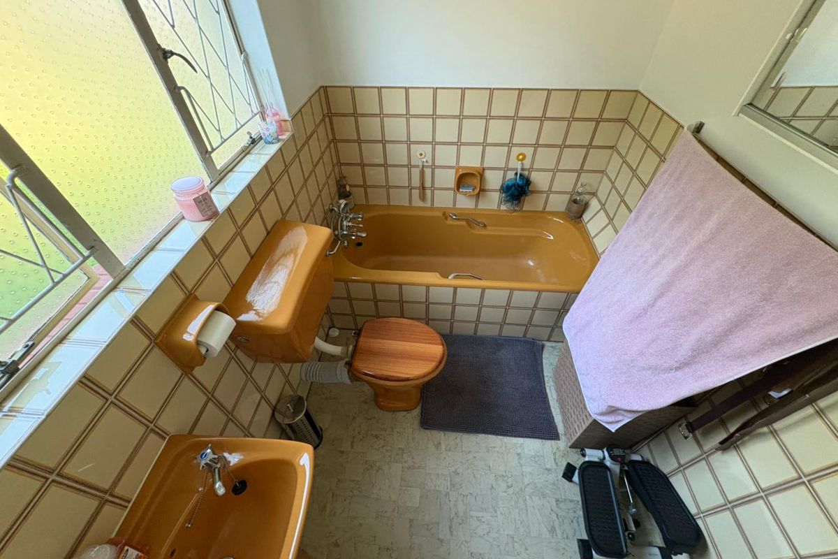 4 Bedroom Family Home with Large Flatlet in Secure Enclosed Area - Photo 5