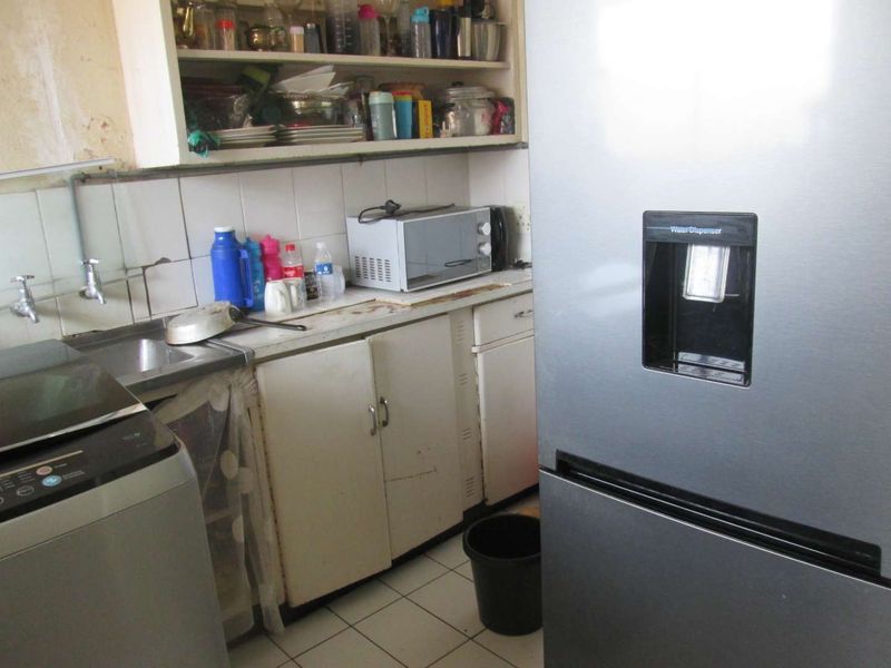 A BEAUTIFUL NEAT AND CLEAN [2.5] TWO AND HALF BEDROOMS APARTMENT FOR SALE IN MUCKLEUK. - Photo 6