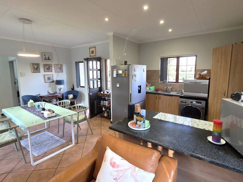 2  Bedroom Townhouse in The Coves Estate - Photo 6