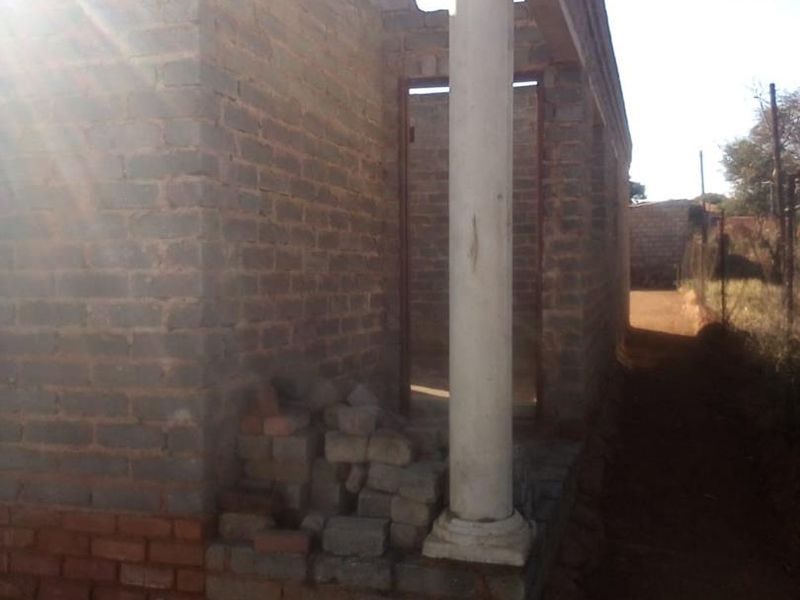 Unfinished 4 bedrooms house for sale in Itsoseng,Pretoria - Photo 9
