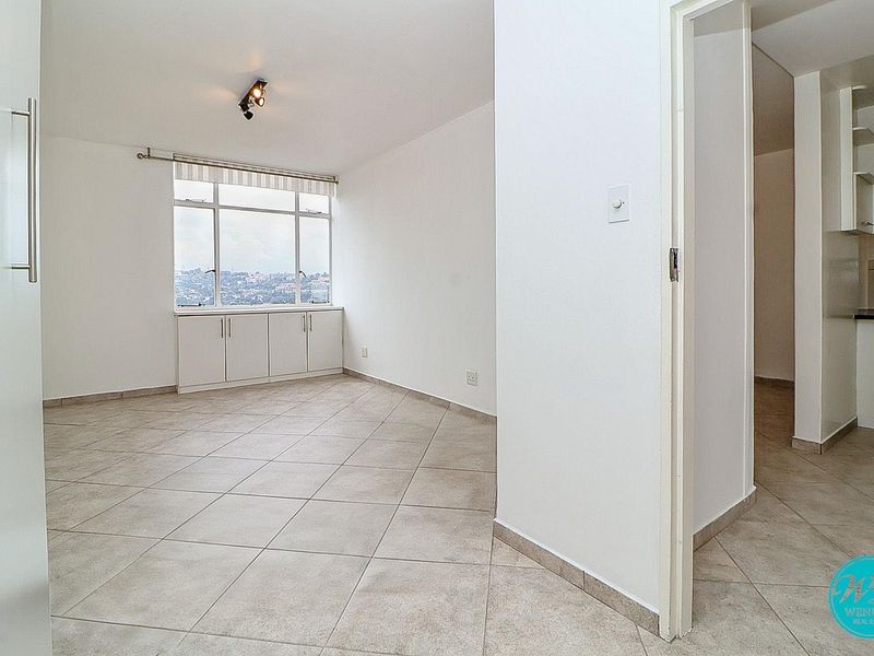 Ideal Starter Home or Investment in Secure Complex! - Photo 6