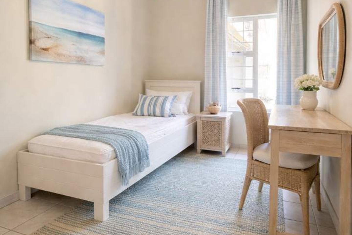 Sea-Facing 3-Bedroom Townhouse with Stunning Sunset Views & Spacious Terrace - Photo 5