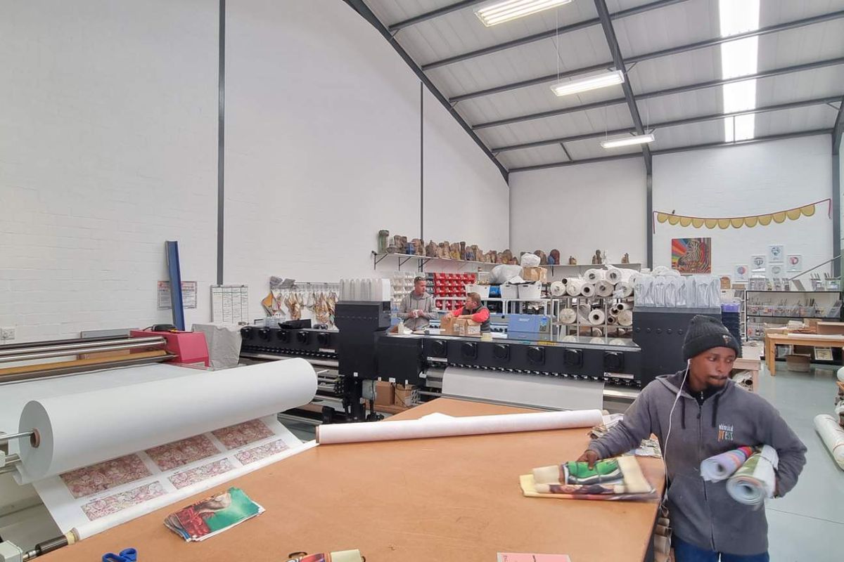 Double Volume Warehouse in Excellent Condition - Photo 4