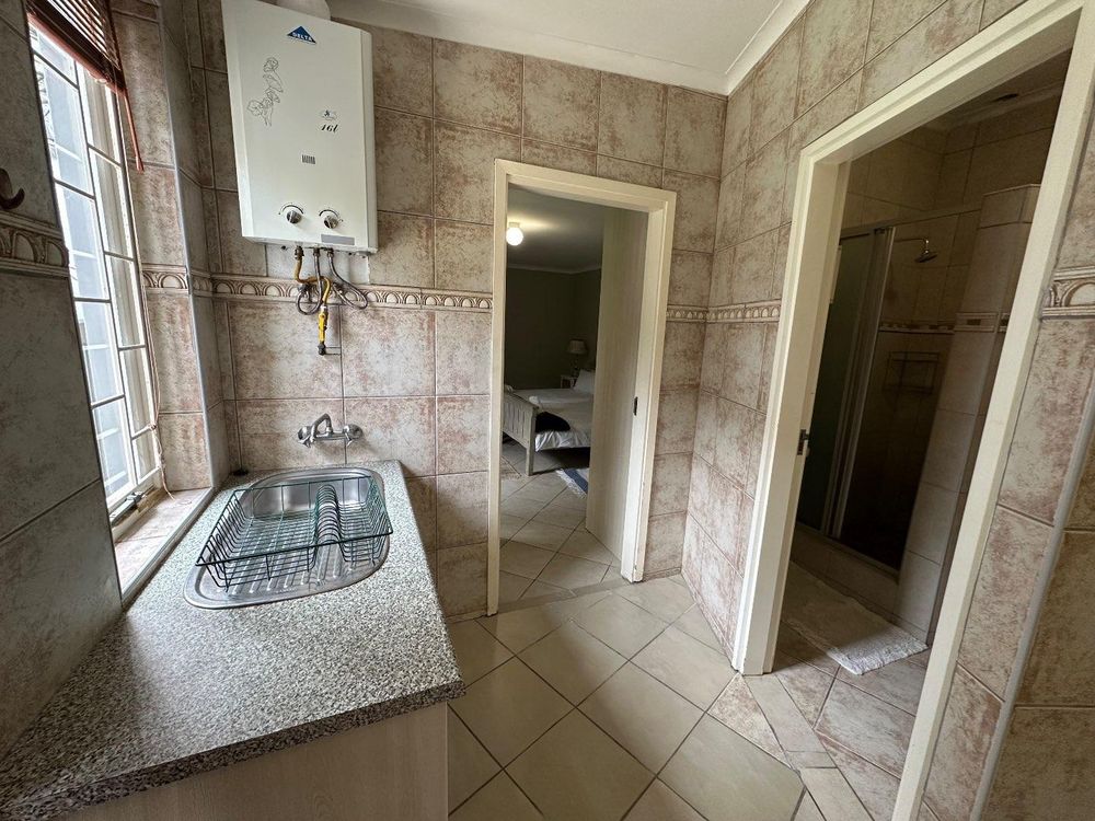 Kitchenette of outside flatlet 