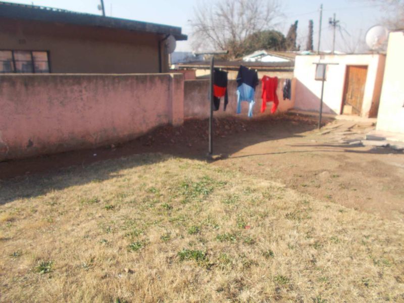 property with potential for sale - Photo 2