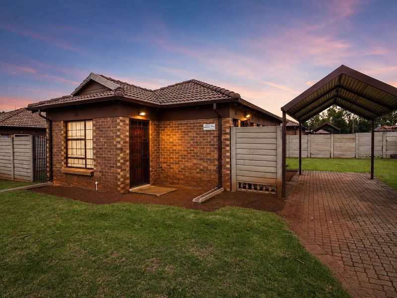 3 Bedroom house for sale in Clayville, Midrand Village Estate - Photo 1