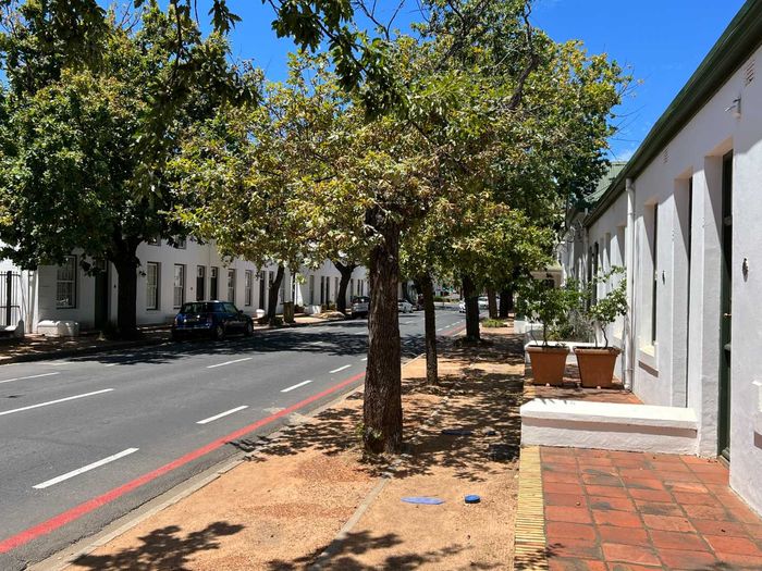 Property #2098301, Townhouse Rental Daily in Stellenbosch Central
