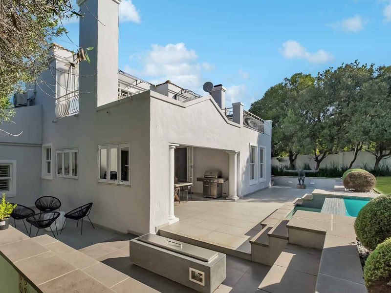 LUXURY, WITH A STYLISH FLAIR! - Photo 9