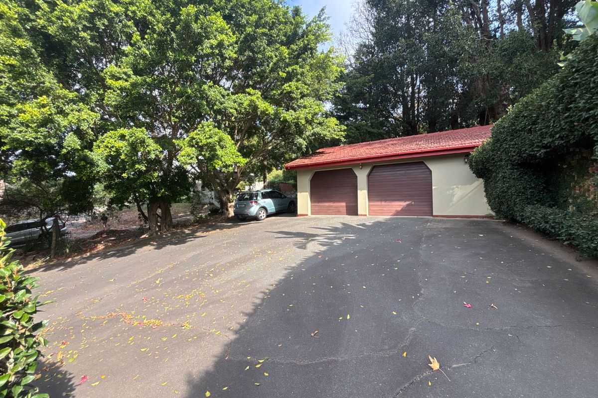 5 Bedroom Family home for Sale in Westville - Photo 3