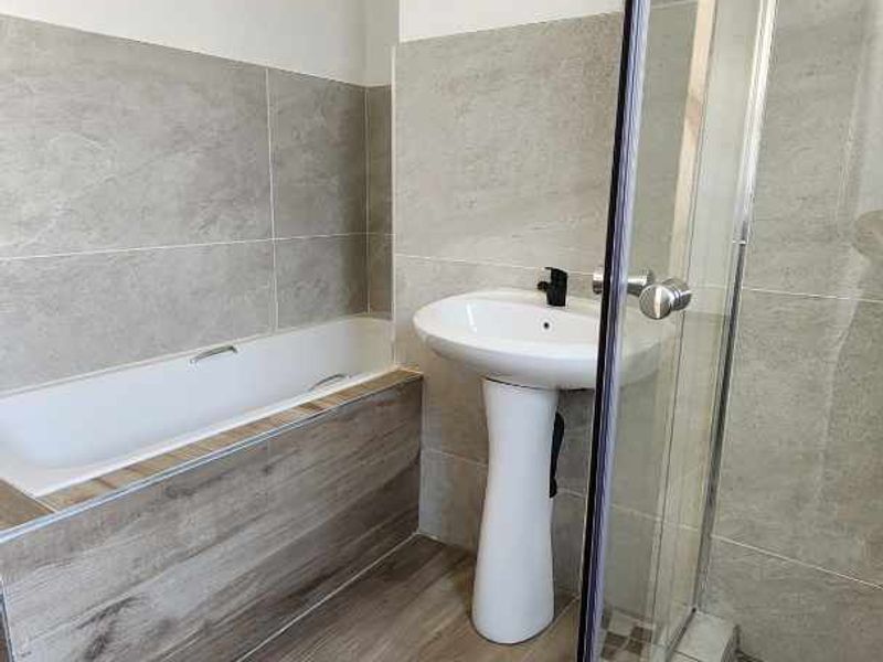 3 Bedroom Home For Sale - Photo 7