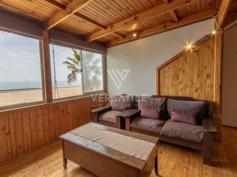 Beach Front Town House for Sale - Photo 3