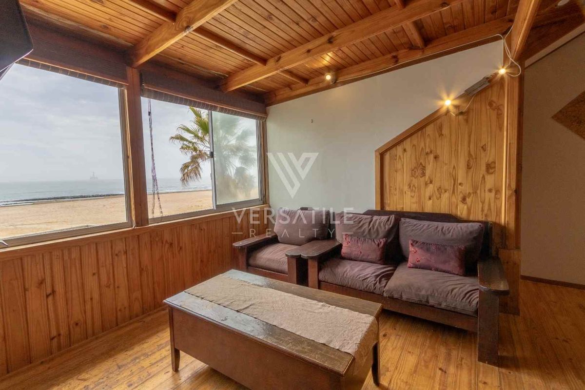 Beach Front Town House for Sale - Photo 3