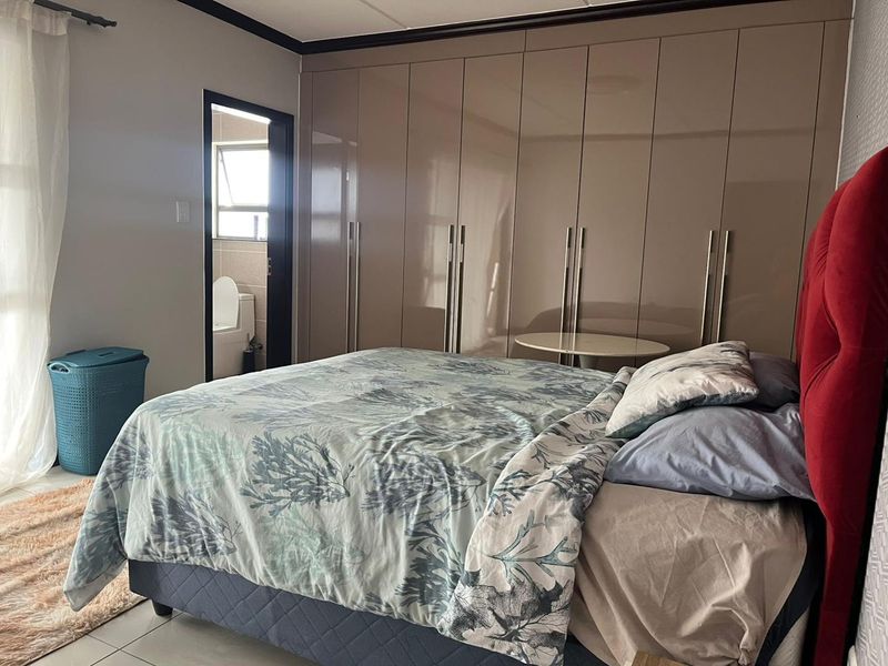 A Modern Apartment Awaits You - Photo 5