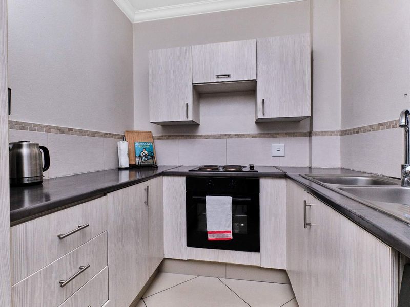 Secure, stylish and move-in ready. - Photo 6