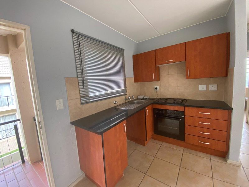 2 Bedroom Apartment for sale - Photo 3