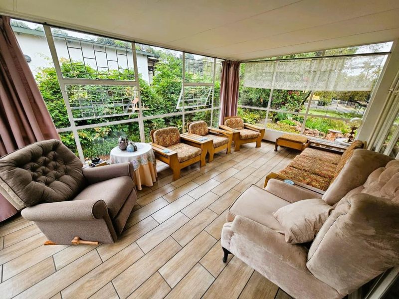 Charming 4-Bedroom Family Retreat in the Heart of Valhalla, Centurion - Photo 2