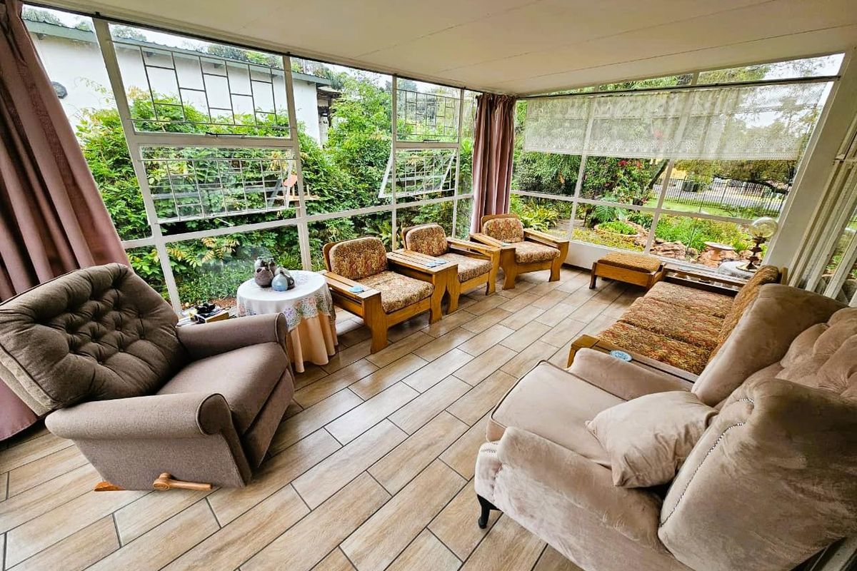 Charming 4-Bedroom Family Retreat in the Heart of Valhalla, Centurion - Photo 2