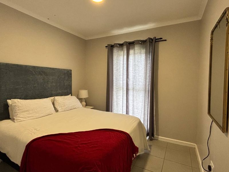 Furnished Modern Apartment for Rent at The Woods Estate - Photo 4