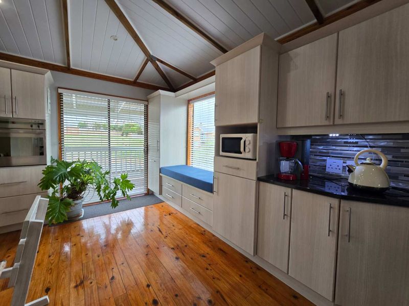 Double-Storey Nutec home for sale in Stilbaai-Wes. - Photo 8