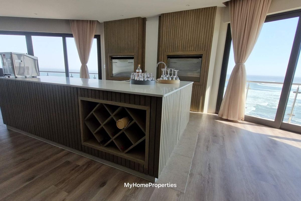 Sophisticated luxury penthouse with uninterrupted ocean views - Photo 5