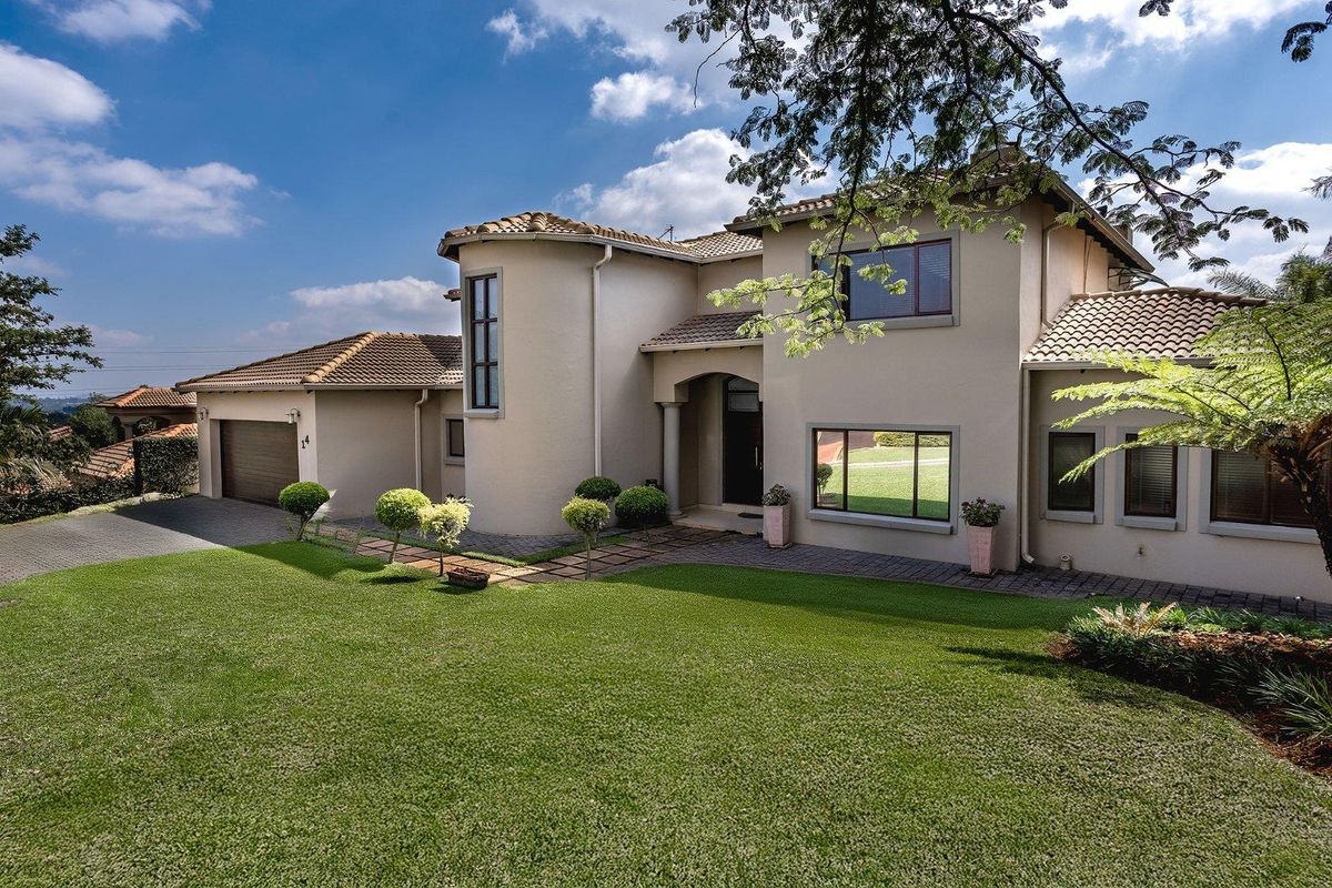 Stunning 4-Bedroom Family Home in Prime Security Estate Location - Photo 2