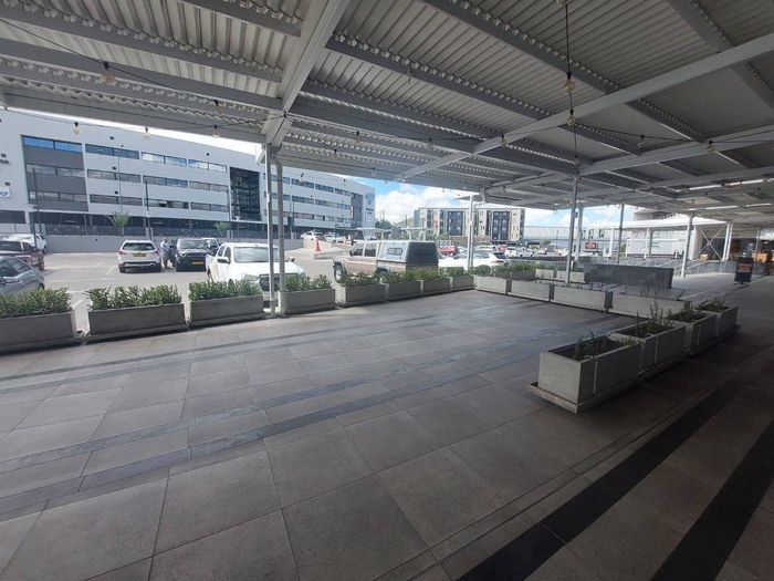 Property #2480739, Business Rental Monthly in Kleine Kuppe