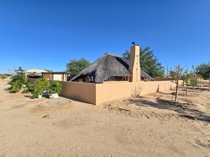 Usakos:  2 x Home Agricultural Smallholding VERY CLOSE TO TOWN is for Sale - Photo 5