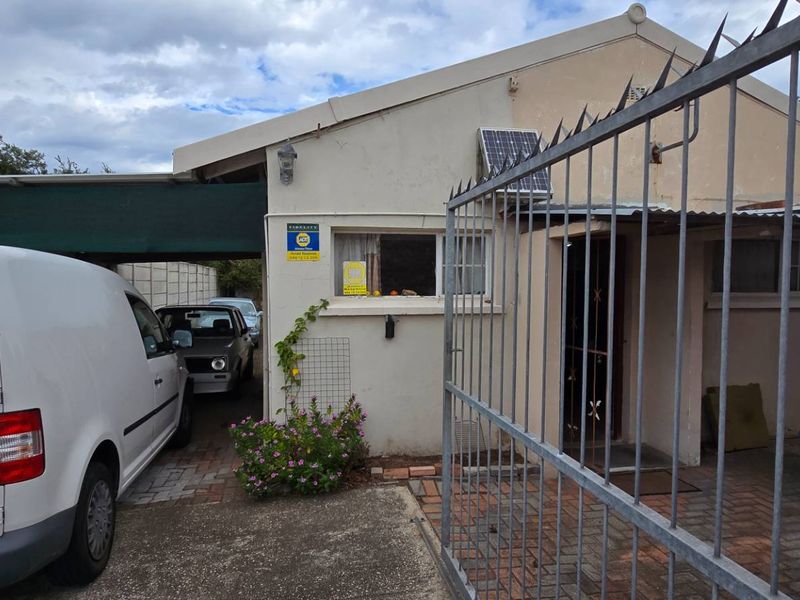 Good Position - Photo 3