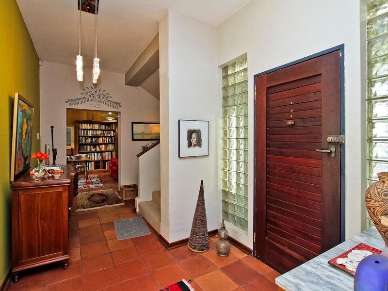 A House to Live In, A Home to Love! - Photo 2