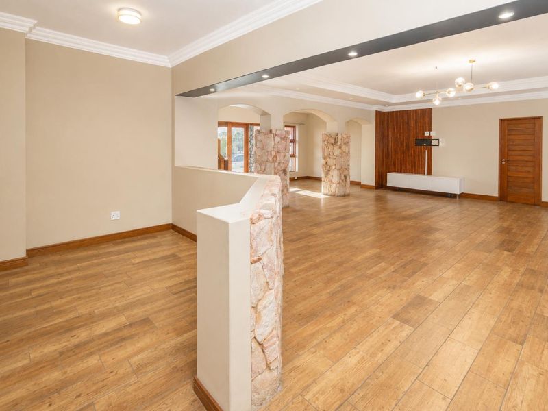 Entertain in Style: Pool, Braai Area & Panoramic Views - Photo 10