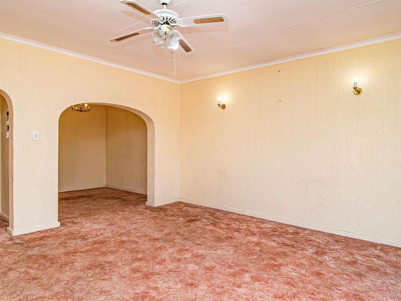 Simplex Serenity: Your Ideal Blend of Comfort & Convenience! - Photo 5