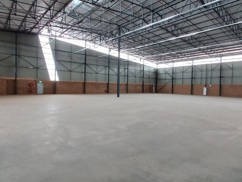 **1,910m2 A-Grade Warehouse To Let | Dakota Precinct, Rand Airport Industrial Park** - Photo 10