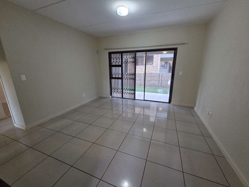 2-Bedroom Garden Unit - Photo 3