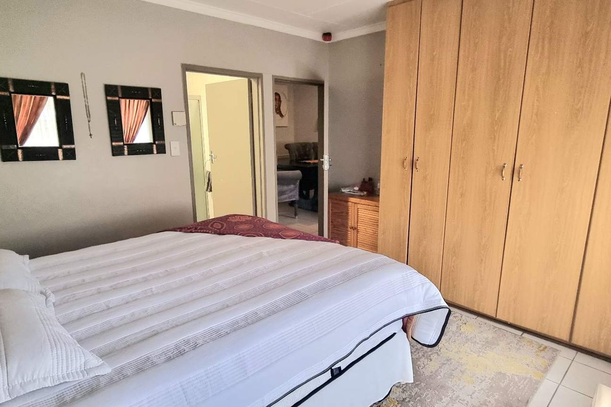 SPACE, COMFORT AND NEW BEGINNINGS - Photo 5