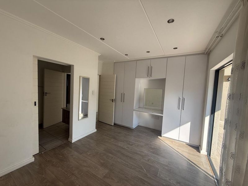 MODERN LIVING IN THE HEART OF RIVONIA – CHOOSE YOUR PERFECT FLOOR! - Photo 8