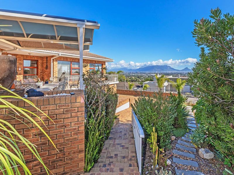 Elevated Luxury Living in Plattekloof - Photo 5