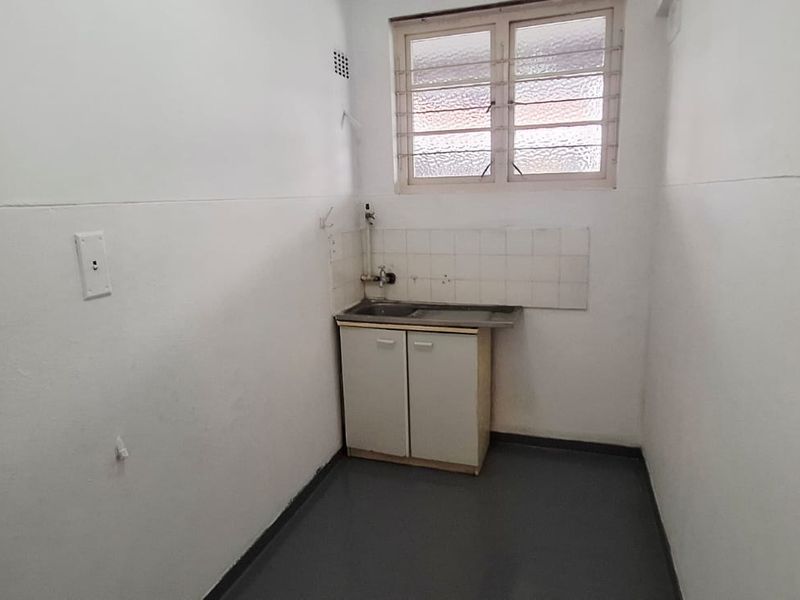 Secure Your Strategic Office Space with Trafalgar Property Group - Photo 9