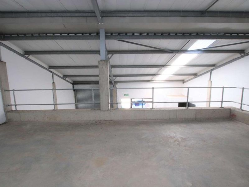Hendra - Cornubia Business Park – 165m2 Mini Warehouse for Sale - Photo 8