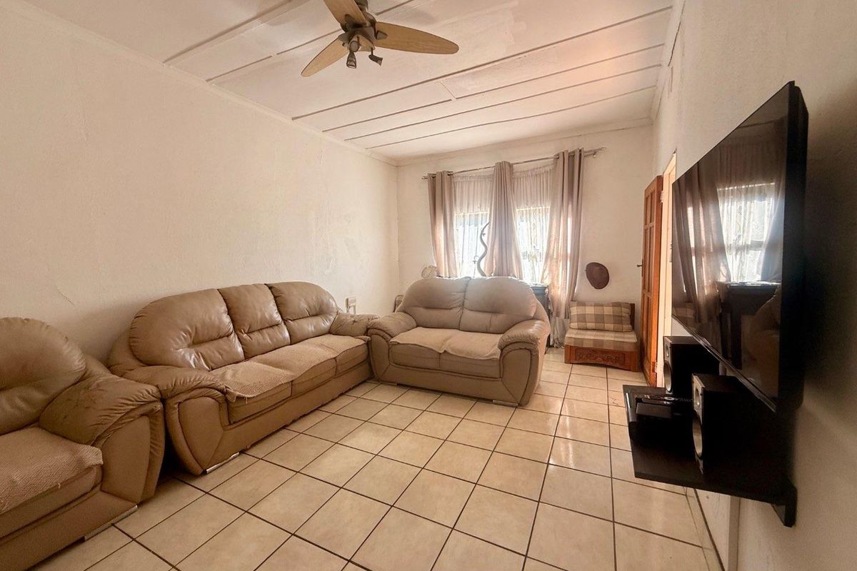 3 Bedroom house for sale in Vryheid - Photo 3