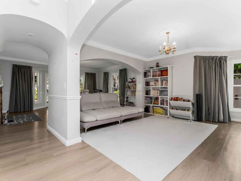 IMMACULATE CHARACTER HOME - Photo 3