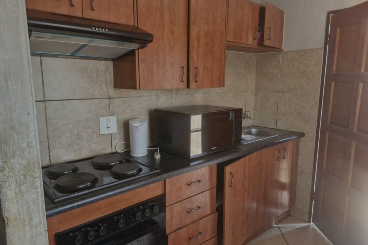 Three bedroom house for sale at The Orchards - Photo 5