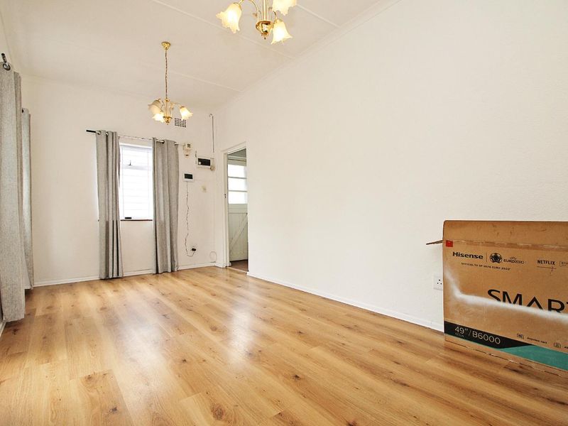 Spacious 2 bedroomed Cottage in Tokai - Photo 8