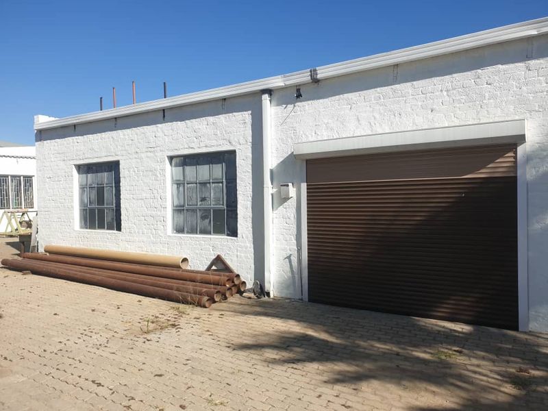 LAFRENZ TO LET - WAREHOUSE - Photo 8
