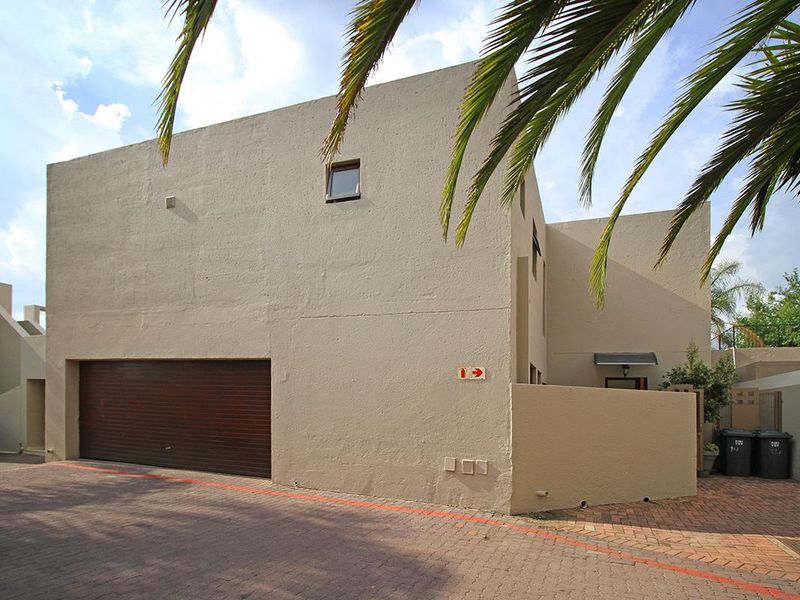 Secure 4-Bed Home with Pool & Sukkah – Low Levy Investment! - Photo 2
