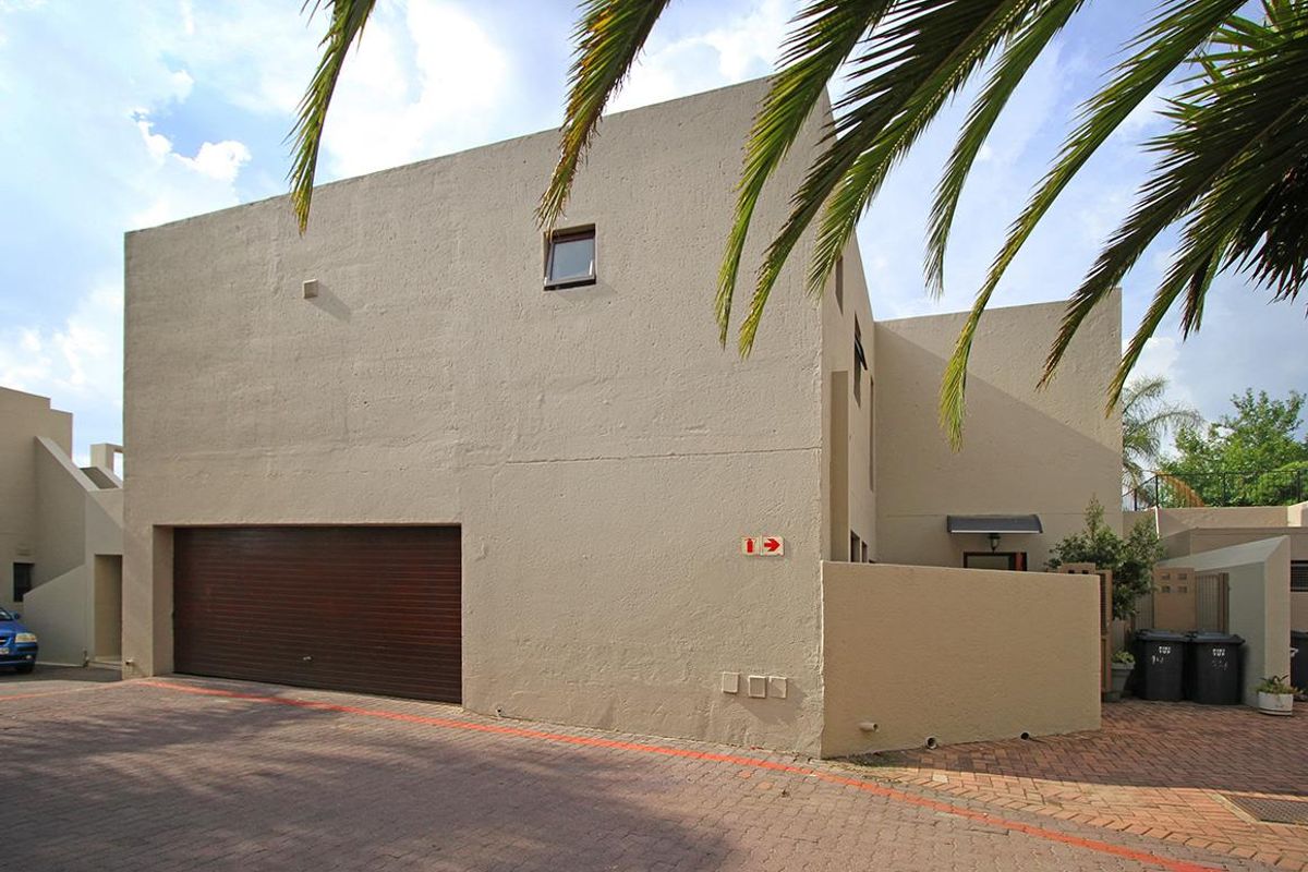 Secure 4-Bed Home with Pool & Sukkah – Low Levy Investment! - Photo 2