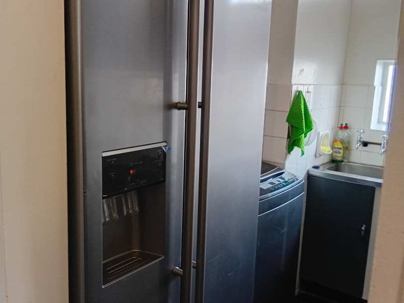 Modern 1-Bed Apartment with Study/Extra Room – Sunnyside. - Photo 4