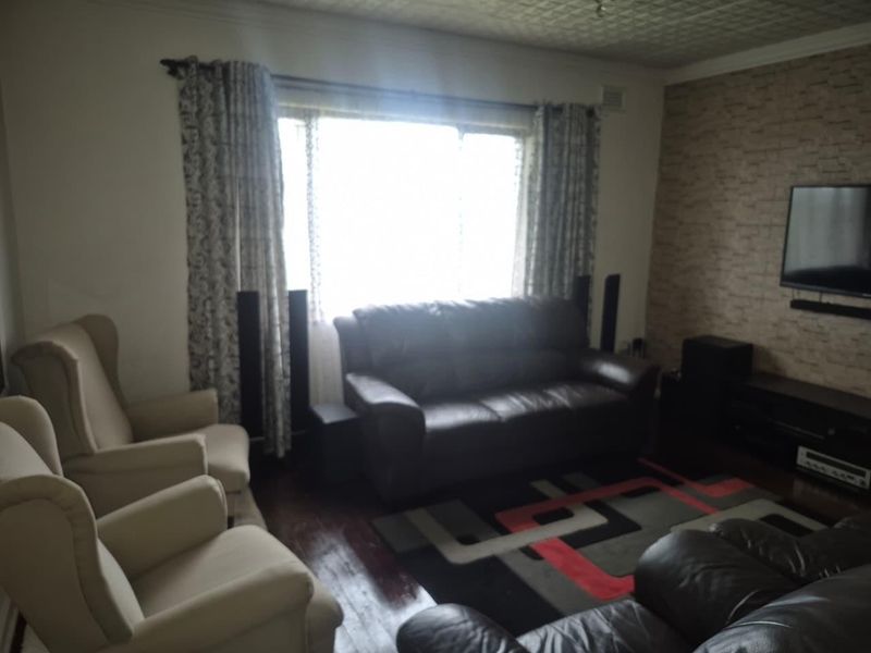Secure and Spacious 3 Bedroom Family Home in Peaceful Hillary Durban - Photo 3