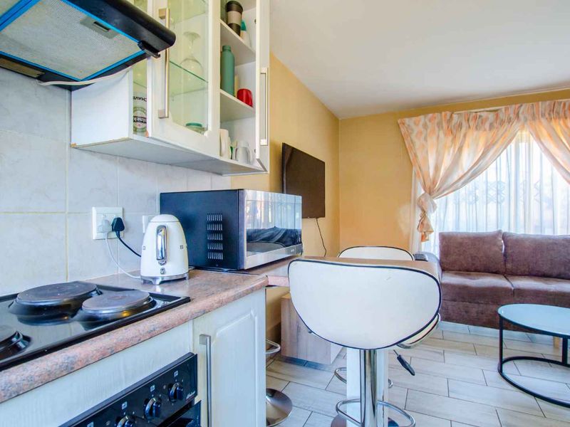 3 Bedroom Simplex on sale - Photo 6