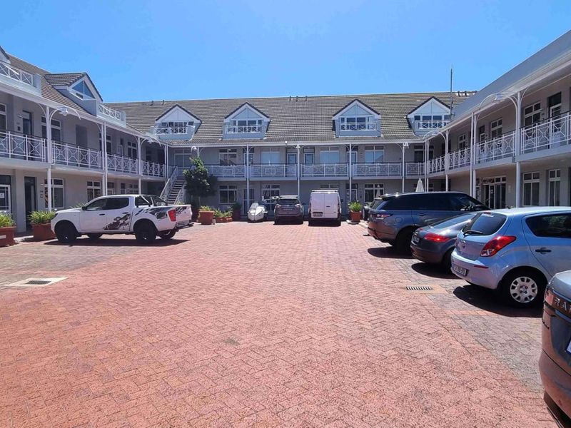 Small Light and Bright Office in Westlake - Photo 9